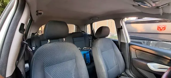 2015 FORD FIGO 照片 2