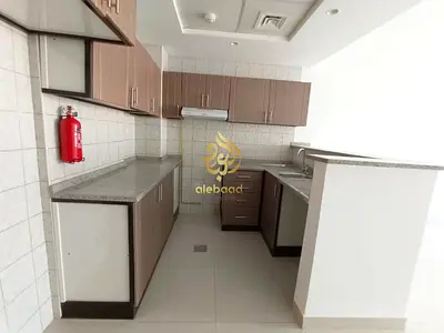 Specious 2bhk apartment with bolcony very prime location just in 72k in warsan 4