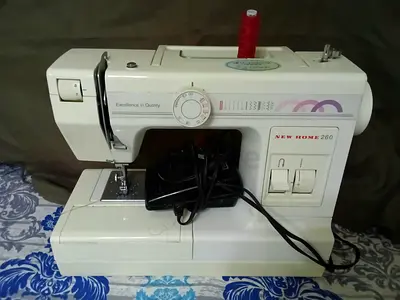 SEWING MACHINE