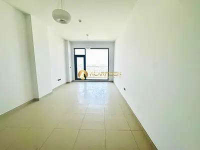 Chiller Free | Elegant 3 BR | Spacious Living