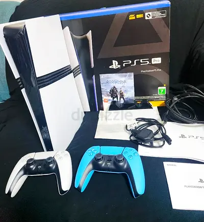PlayStation 5 PRO Bundle - 2 Controllers