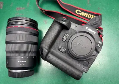 Canon EOS R3 body with Canon RF 24-70mm lens
