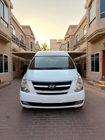 2015 Hyundai GRAND STAREX 照片 1