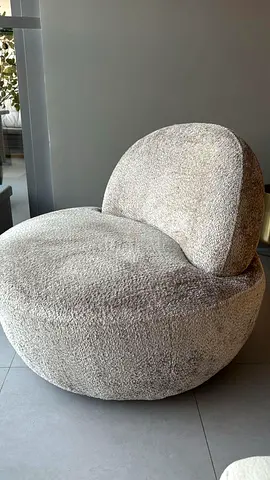 Plush Bouclé Accent Chair — Cozy Round Lounge Chair
