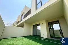 Corner Unit | Vacant | Excellent Location