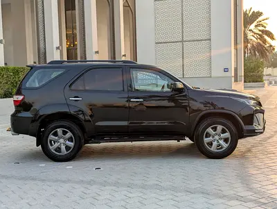 2011 Toyota FORTUNER 缩略图 16
