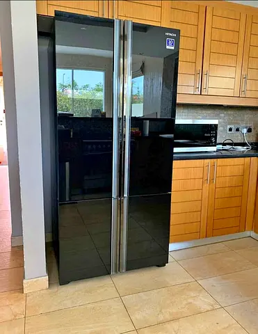 Hitachi 4 door fridge glass body