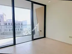 Brand New | Vacant | Modern Smart Studio