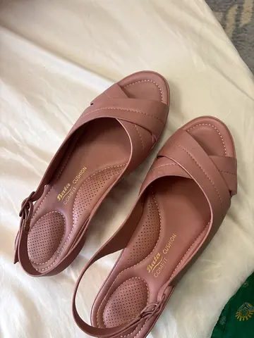 Gently used pink women's slingback sandals, size 8