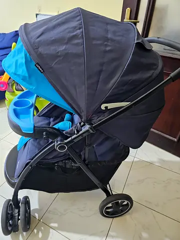 Urbini Foldable Baby Stroller 0-5 years in excellent condition