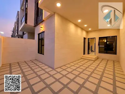 فرصة العمر لامتلاك فيلا أحلامك! استمتع بالفخامة والراحة في فيلا مودرن راقية بموقع استراتيجي في منطقة الحليو، جاهزة للسكن أو الاستثمار، مع تصميم عصري