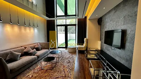 FULLY UPGRADED | SPACIOUS LAYOUT | READY TO MOVE IN