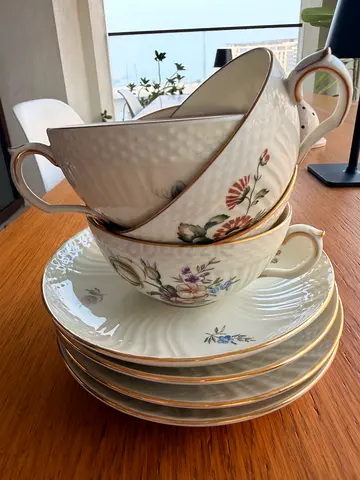 Royal Copenhagen Frijsenborg Set of 10 floral tea cups and saucers