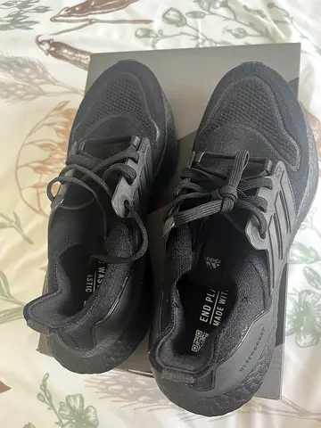 Black unisex running sneakers, never used - Adidas Ultraboost light weight