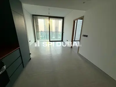سكاي لاين فيوز | شقة بغرفة نوم واحدة | برج ذا إيدج أ | تصميم حديث مفروش