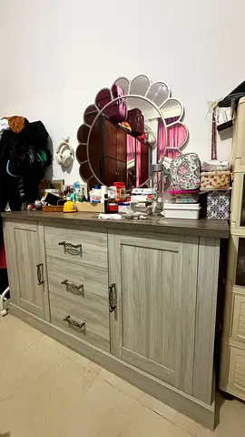 Dressing table with mirror