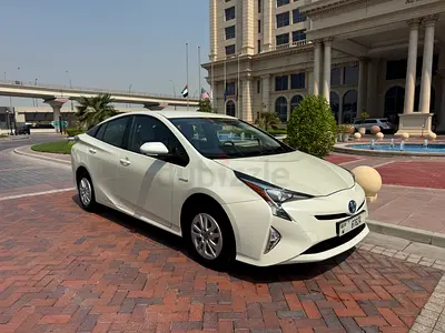 Cleanest Toyota Prius 2018 in UAE for SALE (62K mileage)