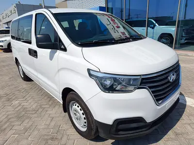 HYUNDAI H1 (( 9 seater // 2019 )) Gcc
