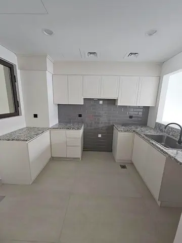 Kitchen units and worktop for sale