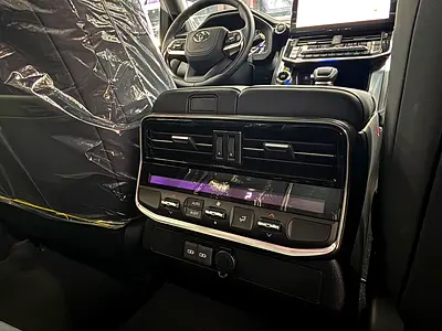 2026 Toyota LAND CRUISER — миниатюра 19