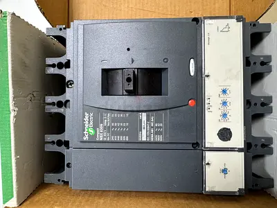 Schneider Electric Compact NSX630N 630A MCCB – Micrologic 2.3 – 3 Pole