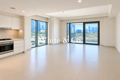UNFURNISHED | 6 CHEQUES | CORNER UNIT