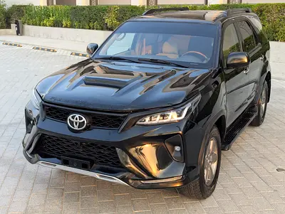 2011 Toyota FORTUNER — фото 2