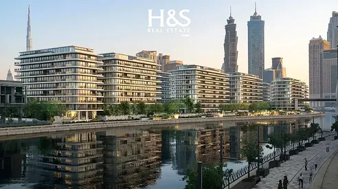 Luxury 2 BR | Canal Living | Park View | Best PP