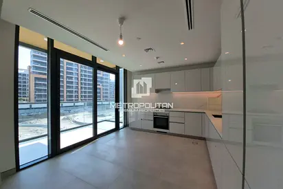 Closed And Equipped Kitchen I Brand New I Vacant