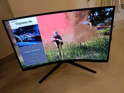 Samsung G6 Model 32 Inch 240hz 2k Resolution smart Monitor