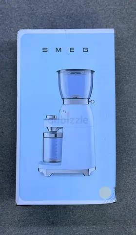 Smeg CGF03CRUK 50's Style Electric Coffee Grinder, Features a Conical Burr, 30 Bean Grinding Levels,