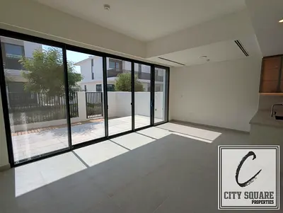 Near amenities, ready to move in