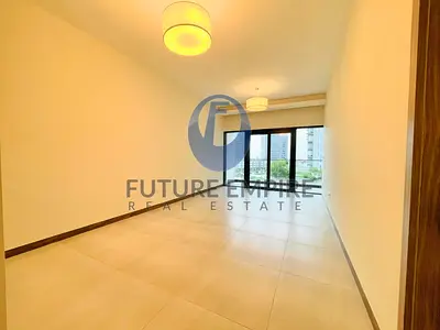 LUXURY 1BHK WITH BEAUTIFUL LAYOUT BIG LIVING ROOM