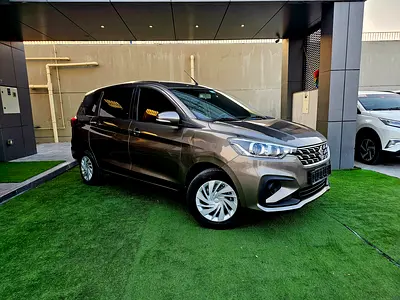 ERTIGA GLX / ORIGINAL PAINT / 7 SEATS / REAR CAMERA / LOW MILEAGE