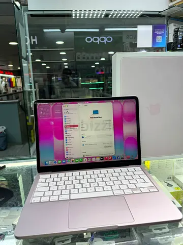 Apple MacBook Neo 13 inch 8/256 (Rose Gold) - Slim Laptop in Good Condition