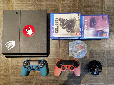 PLAYSTATION 4 500GB WITH 15 GAMES