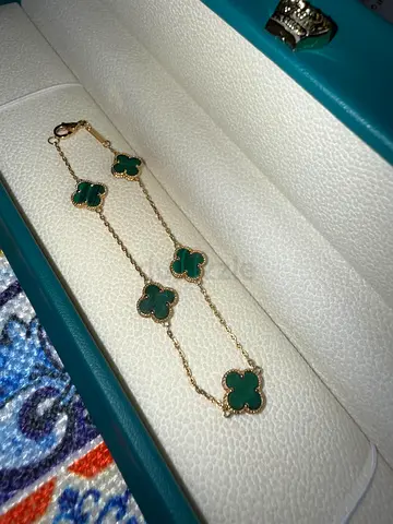 VCA Sweet Alhambra Malachite Bracelet