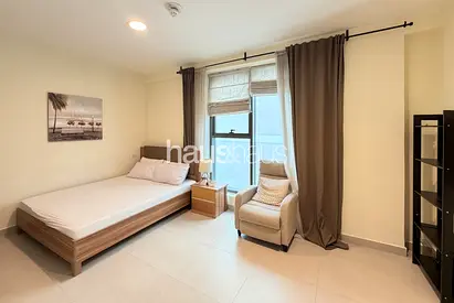 12 Cheques | Studio | Next to Park | Best Deal