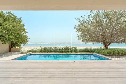 Beachfront Villa with Payment Plan | Customized Design