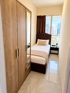 🏠 Cozy Private Single Room | 7 Min to DMCC Metro | Pool & Gym | All Bills Included