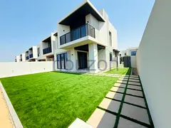 Corner Unit 4BR | Single Row | Prime Location