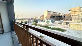 Modern 4BR Villa | Excellent Access | 2 Parking | Verona