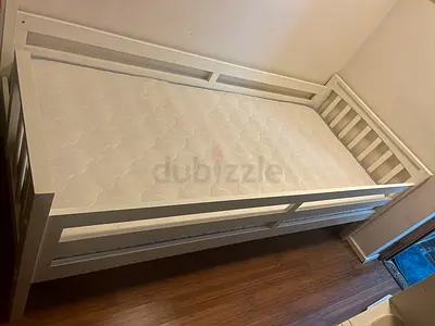Bed with rails + mattress (NEW) barely used