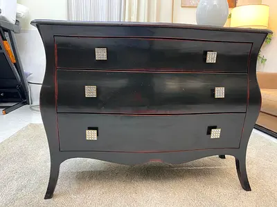 Italian modren chest of drawers