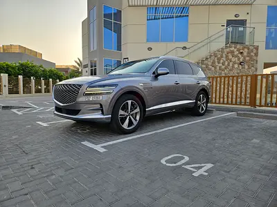 Luxury SUV with 375hp, service history, remote start, HUD, Carplay, 360 camera, panorama