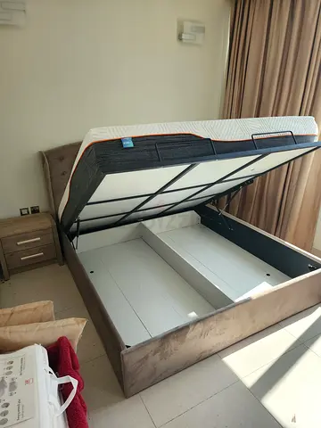 King size bed with mattress