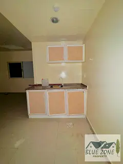 Lavish studio with balcony near Cornish family building outside kacha parking near masjid
