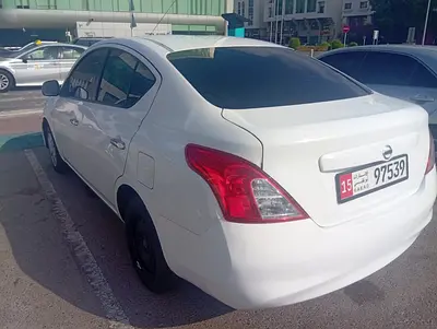 2013 Nissan SUNNY photo 2