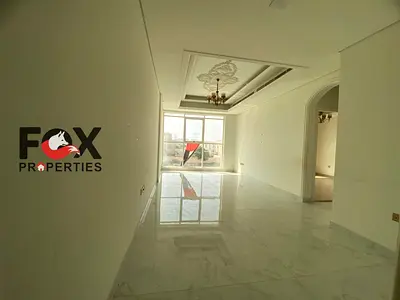 3 غرف ماستر وصالة بـ المويهات 3 عجمان! بلكونة بإطلالة مفتوحة، خزائن بالحائط وشهر مجاناً! بجوار الشويفات. السعر: 58 ألف (4/6 دفعات).
