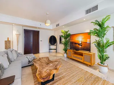 Bills Included | Private Pool and Jacuzzi